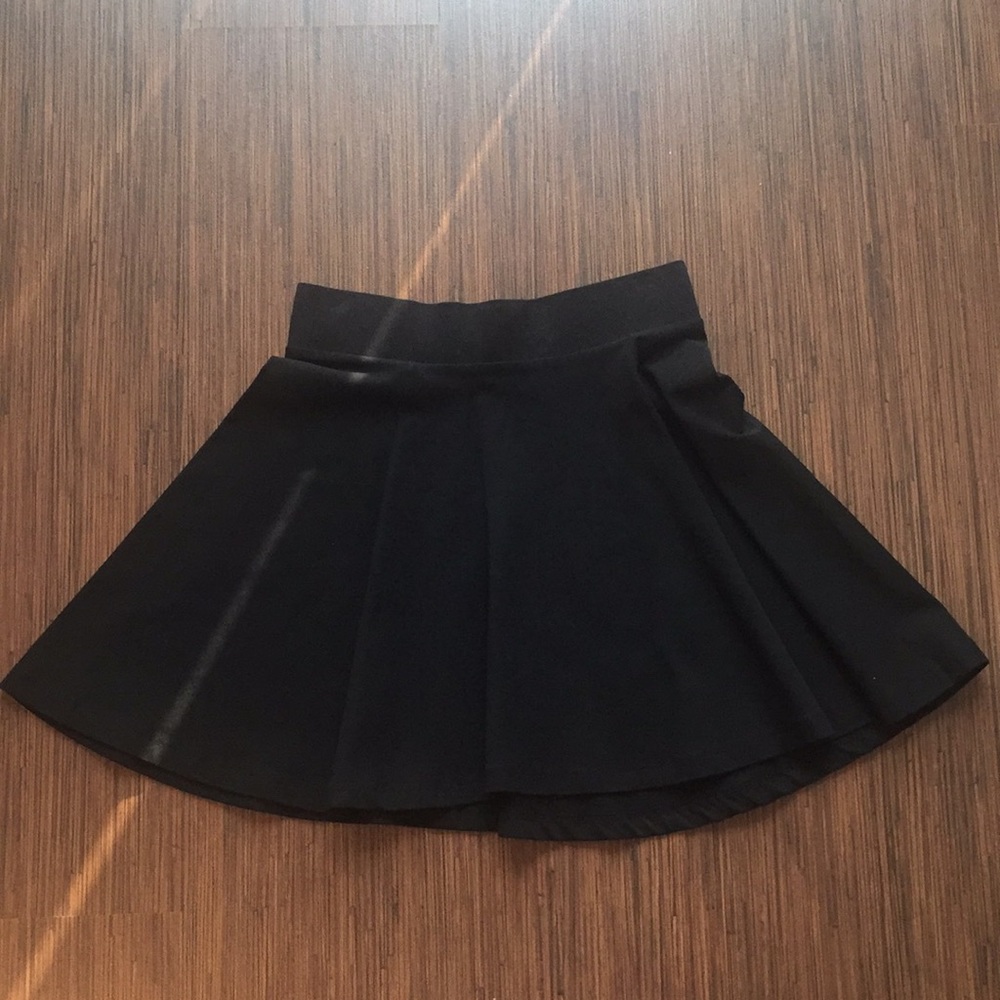 Black flare mini skirt